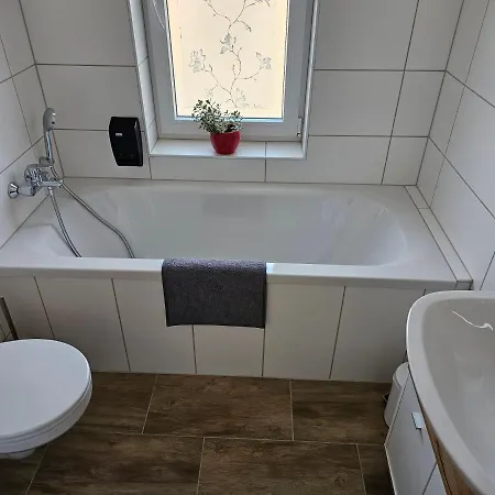 Schoene Grosse 79m2 Und 2 Baeder, Zentrumnah, 2og Érfurt