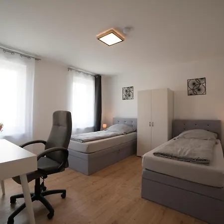 Schoene Grosse 79m2 Und 2 Baeder, Zentrumnah, 2og Apartment