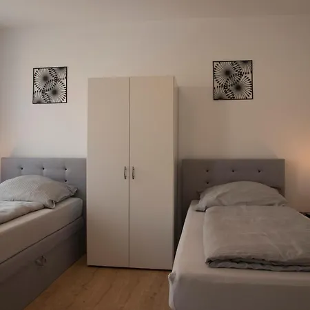 Schöne Große 79m2 Und 2 Bäder, Zentrumnah, 2og * Erfurt