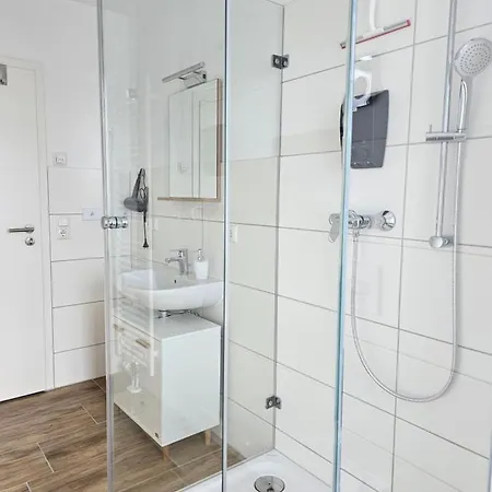 Schoene Grosse 79m2 Und 2 Baeder, Zentrumnah, 2og * Erfurt