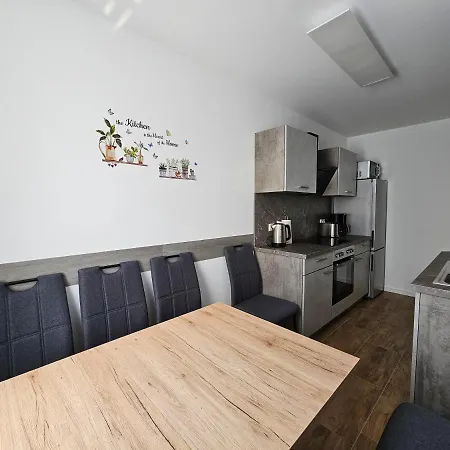 Schoene Grosse 79m2 Und 2 Baeder, Zentrumnah, 2og Apartmán