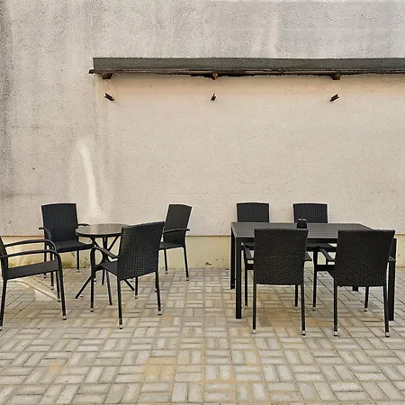 Apartamento Schoene Grosse 79m2 Und 2 Baeder, Zentrumnah, 2og *