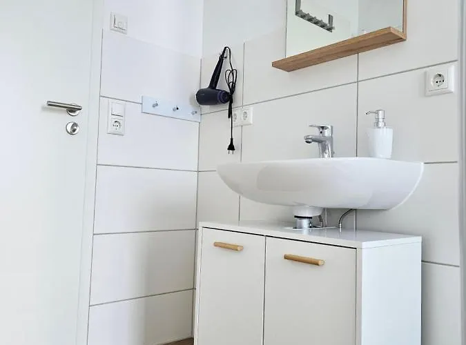 Schoene Grosse 79m2 Und 2 Baeder, Zentrumnah, 2og Apartamento *