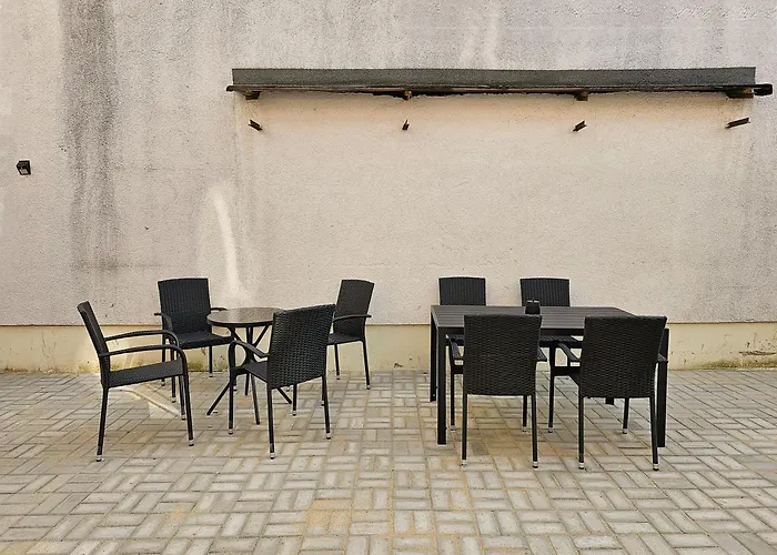 Apartamento Schoene Grosse 79m2 Und 2 Baeder, Zentrumnah, 2og *