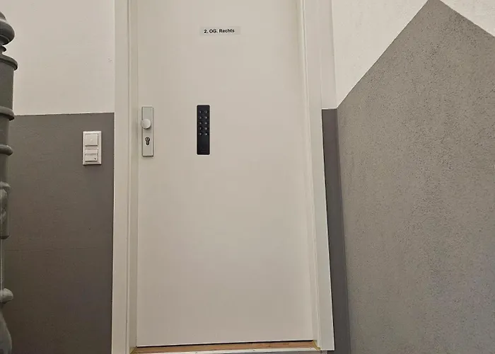 Appartamento Schoene Grosse 79m2 Und 2 Baeder, Zentrumnah, 2og *